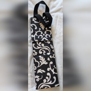 Thirty-one Perfect Black and White Damask Print Insulated Bottle/Wine Tote